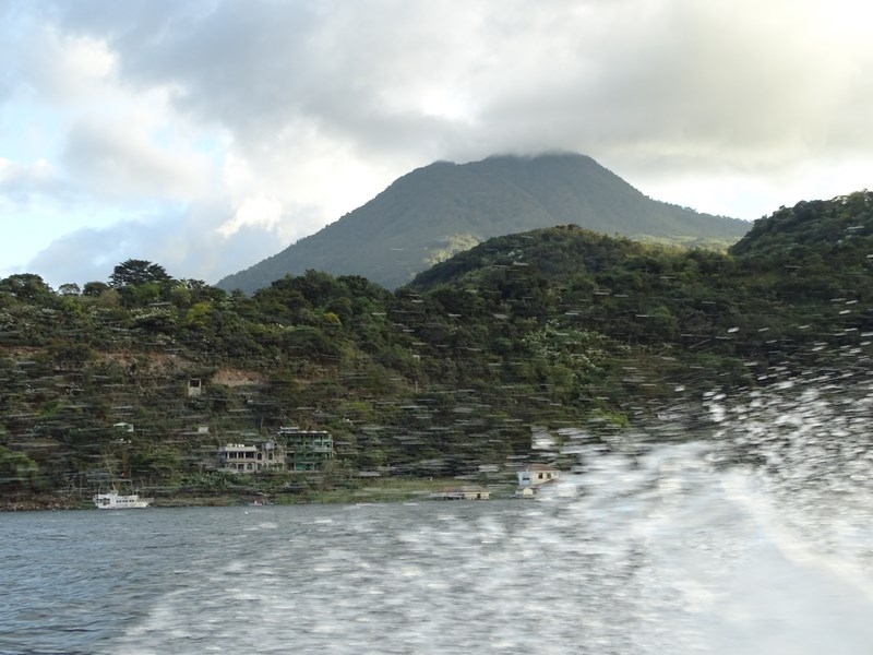 Pe Lacul Atitlan