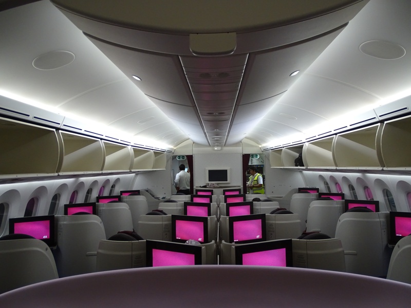 . Qatar Airways Dreamliner