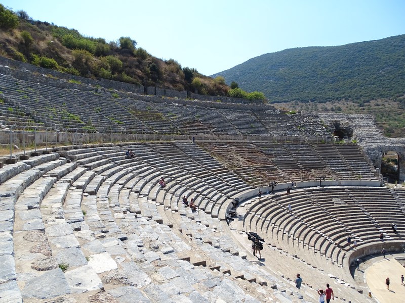 Tribune Marele Teatru Efes