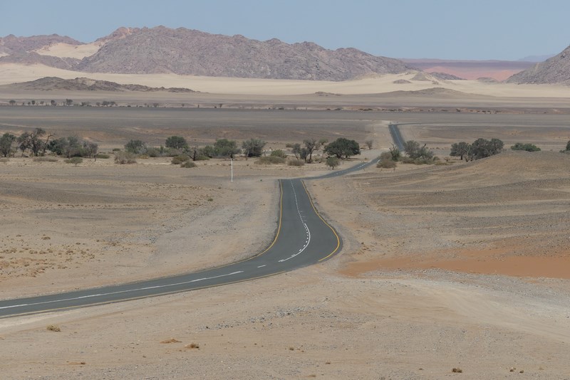 Sossuvlei road