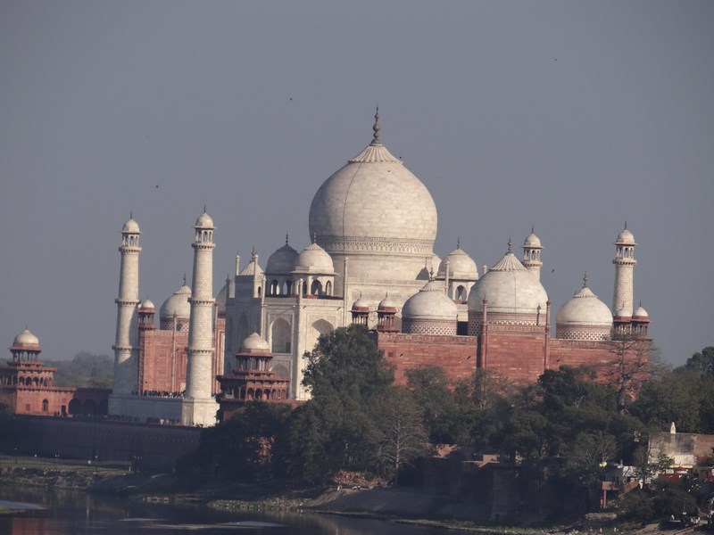 Taj Mahal vazut din Agra