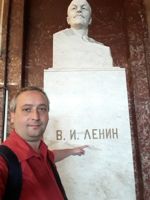 Statuie Lenin