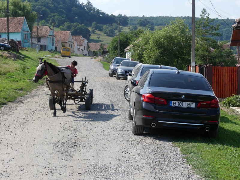 BMW cu caruta