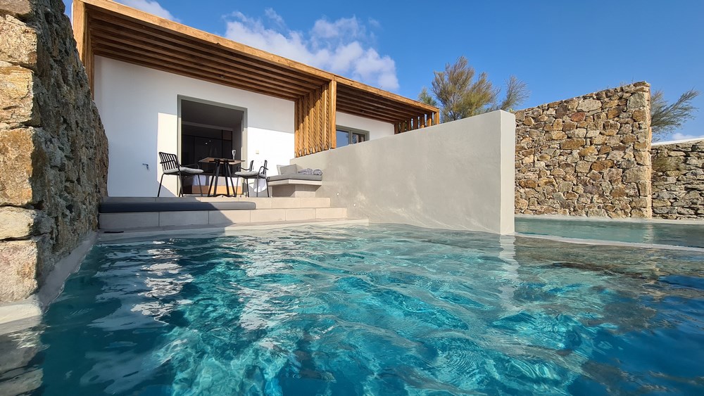 Mykonos Soul pool