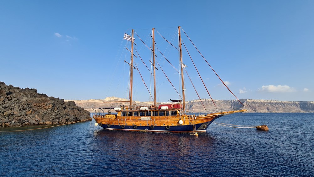 Sailing in Grecia