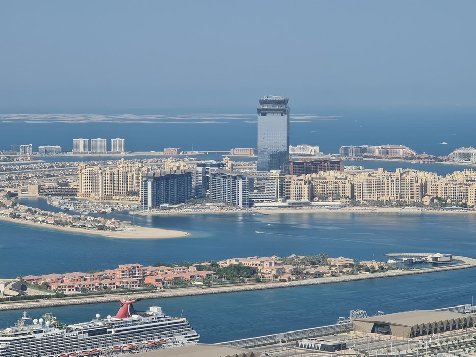 Tower in Palm Dubai