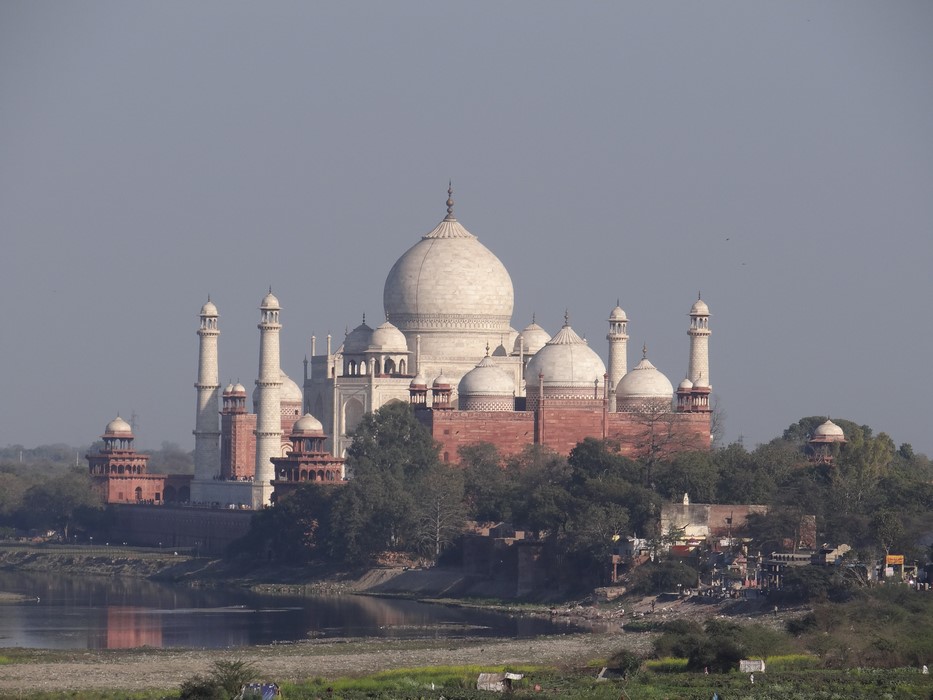 Taj vazut de la Red Fort