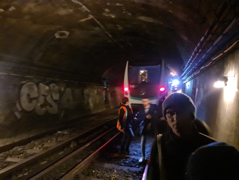 Metro accident Paris