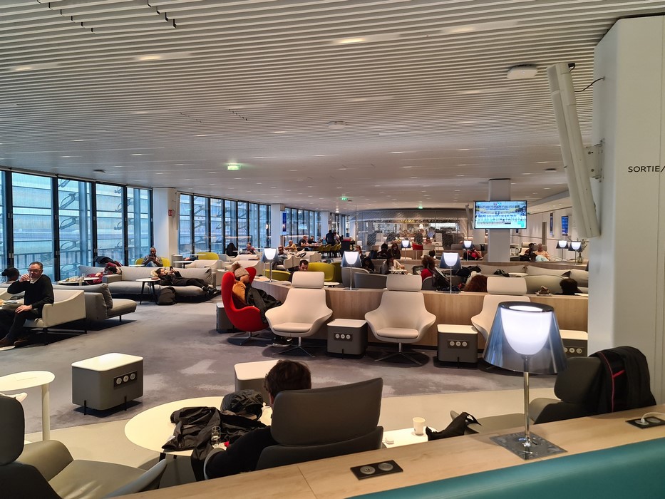 Business lounge TAROM Paris