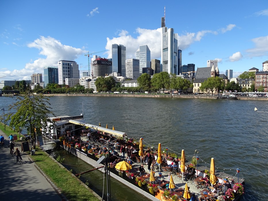 Panorama Frankfurt de pe Rin