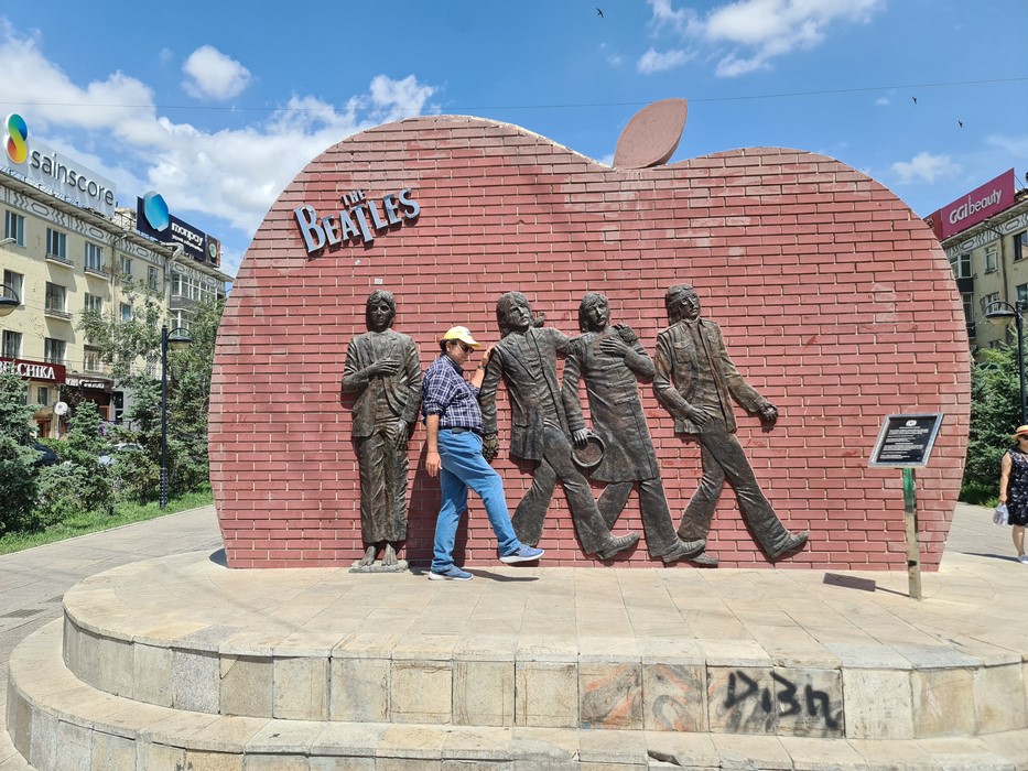 Beatles monument Ulaan Bataar, Mongolia