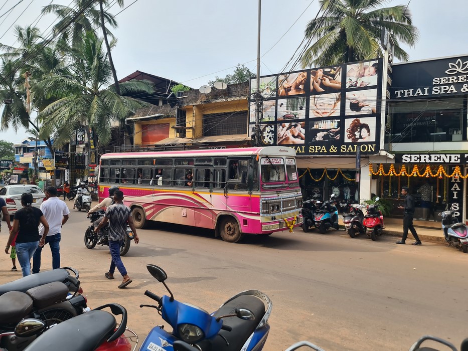 Goa bus